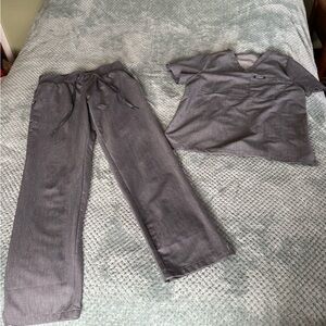 Jaanuu Heather Gray ultraLAST Scrub Set
